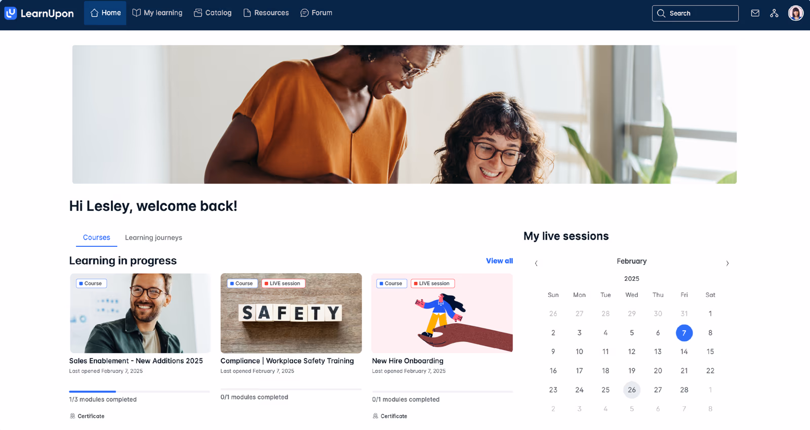 LearnUpon LMS interface showing course catalog, reporting dashboard and gamified learner progress
